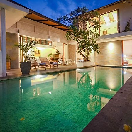 Bias Villa Seminyak Семиняк Екстериор снимка