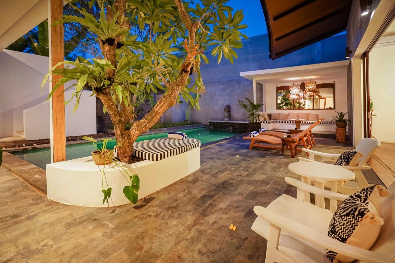 Bias Villa Seminyak Семиняк Екстериор снимка